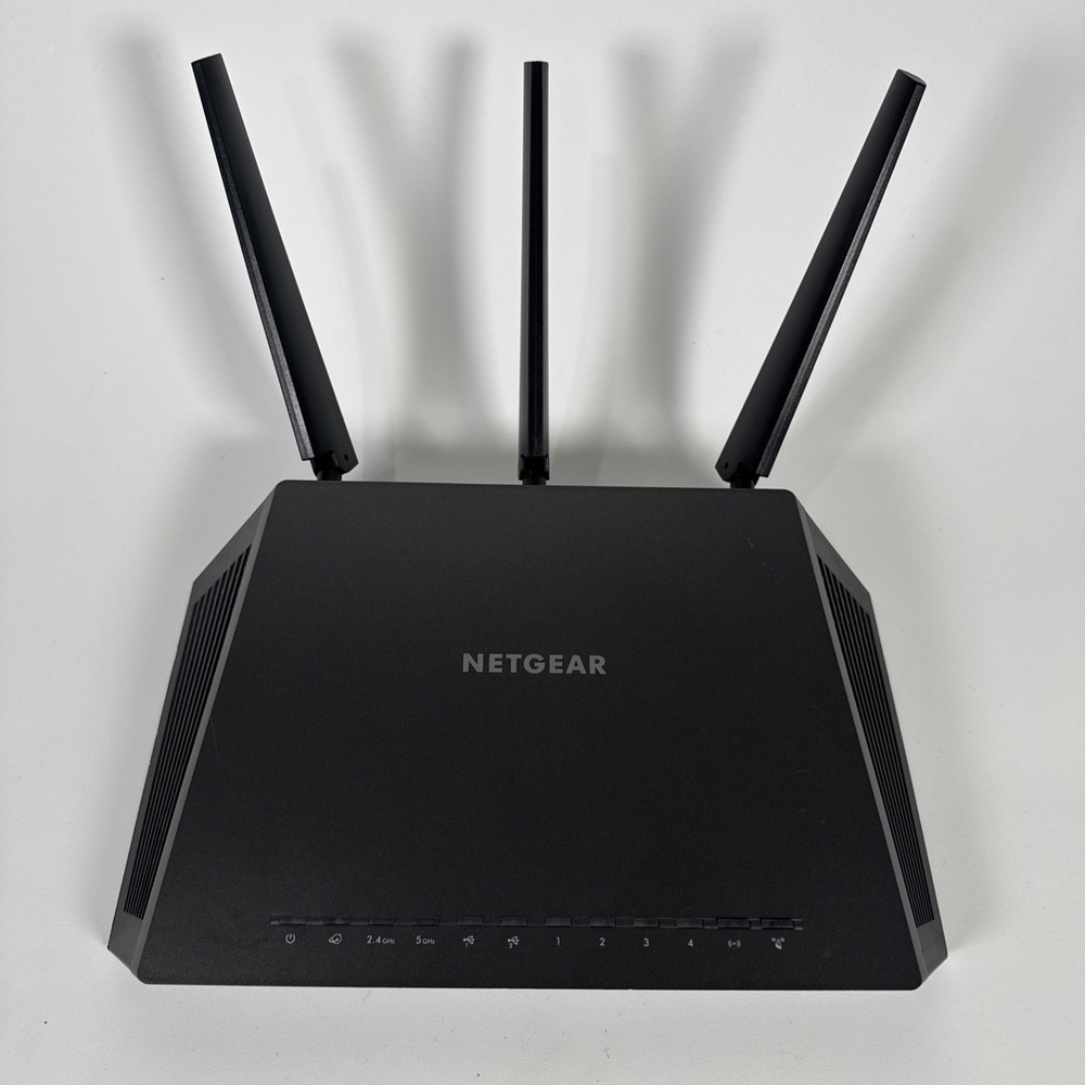 Netgear‎ Nighthawk AC9100 R7000 - Picture 2 of 16